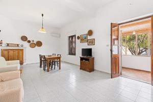 Casa Isola Serena