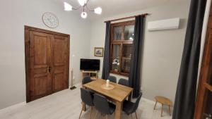 Nicotiana Guest House