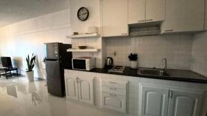 Markland Condominium Beach front Pattaya