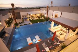 Blooms Villa