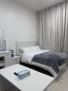 Room for Rent in Alain V7