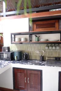 JujuHome Koh Tao Cozy Wooden Home