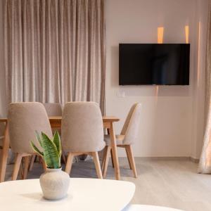 Alnes Apartments