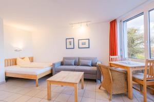 Ferienwohnpark Immenstaad am Bodensee Ein-Zimmer-Apartment 49 25