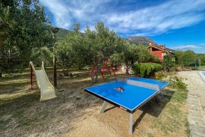 Lola - privacy, pool & view