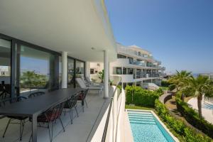 Amazing 3 bedroom with seaviews in Higueron