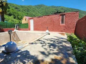 Teos cottage