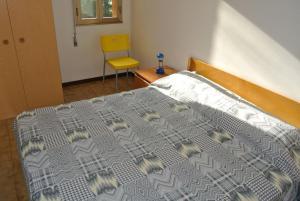Cozy flat with pool just 50m from the beach