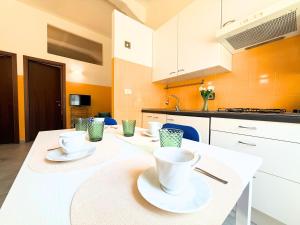 DIMORA Concept - Yellow Apartment