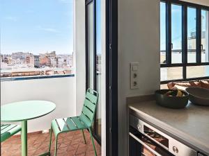 Exclusive central apartment with lovely city views