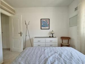 Bello apartamento con piscina a un paso del centro