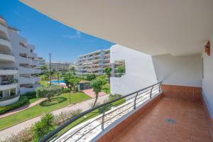 Bonitas vistas al golf y piscina en Guadalmina Marbella