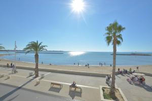 Méditerranée 8 - Appartement P2, face mer au centre-ville du Grau-du-Roi.