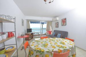 Méditerranée 8 - Appartement P2, face mer au centre-ville du Grau-du-Roi.