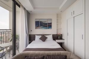 Stylish Modern Apartment Near National Convention Center Green Bay Hanoi