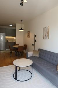 Apartment 51 Central Point