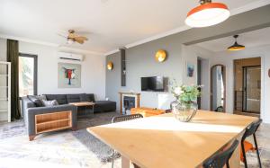 Barış Apartment with Seaview