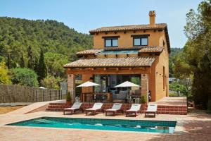 Luxury Villa with Private Pool Sea View
