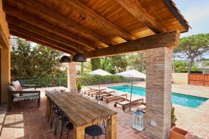 Luxury Villa with Private Pool Sea View