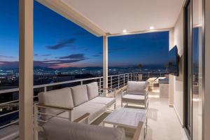 Lycabettus Loft - Private Jacuzzi & Skyline Views