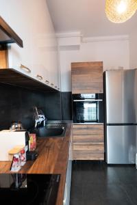 Soni Luxury Apartments 83 Plaza with Private Parking & Self Check-in