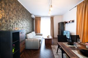Soni Luxury Apartments 83 Plaza with Private Parking & Self Check-in
