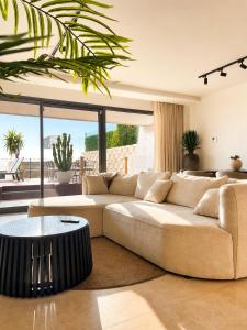 Beautiful Modern Town House - EDEN RESORT