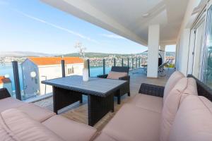 Apartment Solis Okrug Gornji