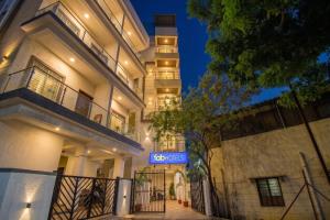 FabHotel Rova Stays