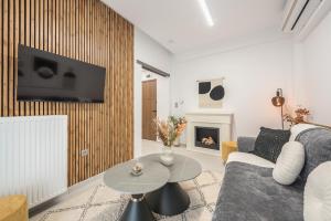 West Athens Luxurius Apartment