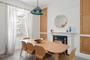 Beautiful Victorian Home Garden & Patio Torquay