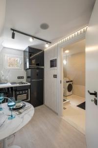 Danaes A-Frame Nest