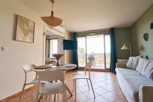Appartement T2 magnifique vue sur golf avec climatisation avec piscine