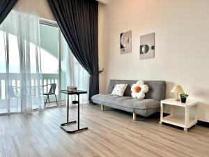 Minimalistic Seaview TheSuites Straits Quay 5Pax