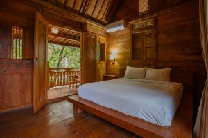 Swara Tenang Wooden Lodge