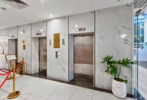 Căn Hộ 2 Phòng Ngủ Hướng Biển Tại Trung Tâm