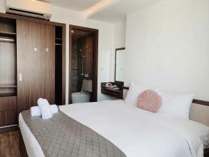 Căn Hộ 2 Phòng Ngủ Hướng Biển Tại Trung Tâm