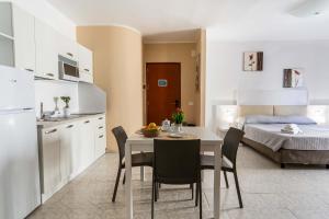 Chic Rina Sea Apartment M2 Studio sleeps 2 persons img12