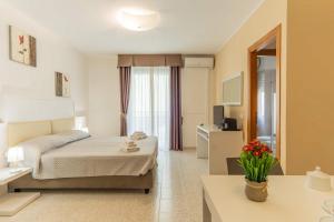 Chic Rina Sea Apartment M2 Studio sleeps 2 persons img15