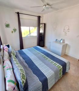 beautiful beachfront complex with 2 pools, free wifi, free beach chairs