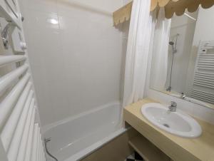 Le Nid Rouge Risoul Balcony & View Ski 100 m