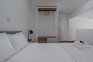 SLV Irida Apartment