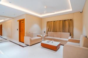 Travinities Hotel Shri Krishna