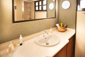 EMPHASIS Traditional House with Jacuzzi & Bicycles