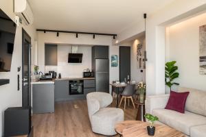 Aithra Seaview Suite by Konnect
