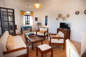 EMPHASIS Traditional House with Jacuzzi & Bicycles