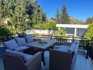 Seascape Village - Spacious 3-Bed Apartment with Private Garden and Parking