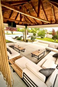 YAMM Pool House