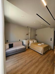 Candia Suites & Rooms