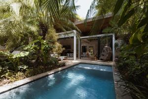 Nalu Nosara Pool Villa Flor